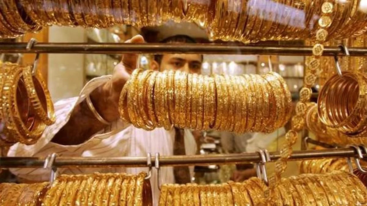 تأثير الانخفاض الملحوظ على سعر الذهب في تعاملات الجمعة 27-3-2026 بالأسواق المحلية